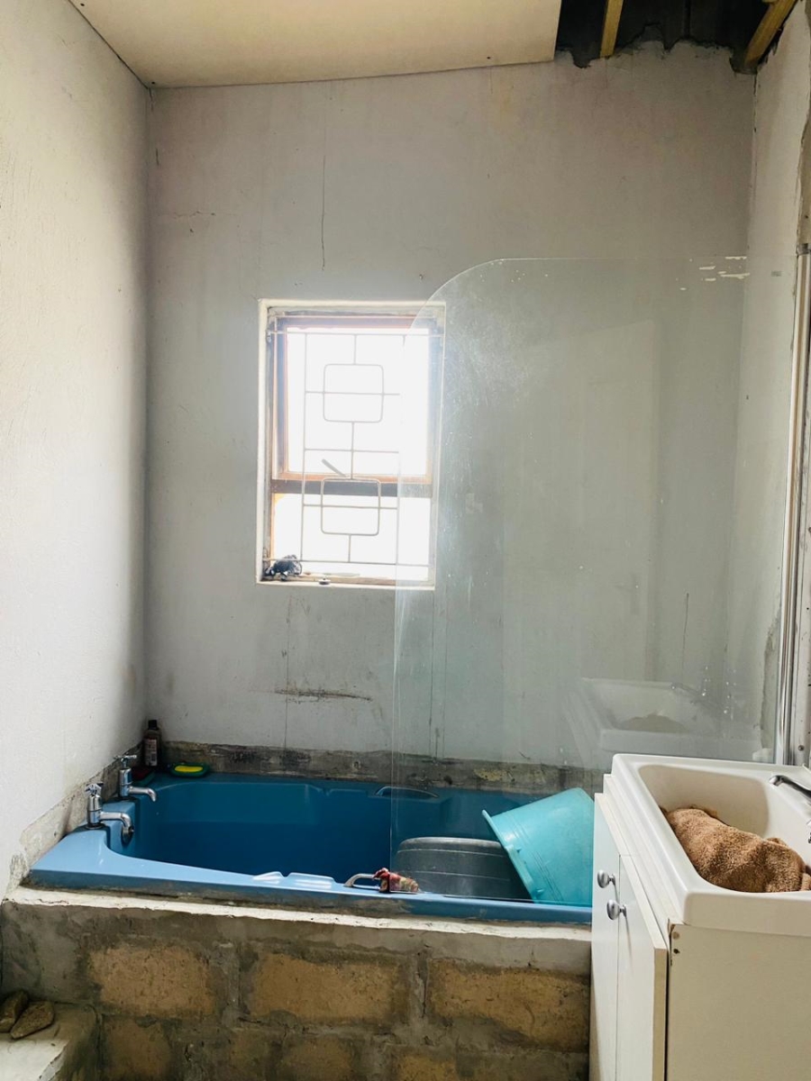 3 Bedroom Property for Sale in Harare Western Cape